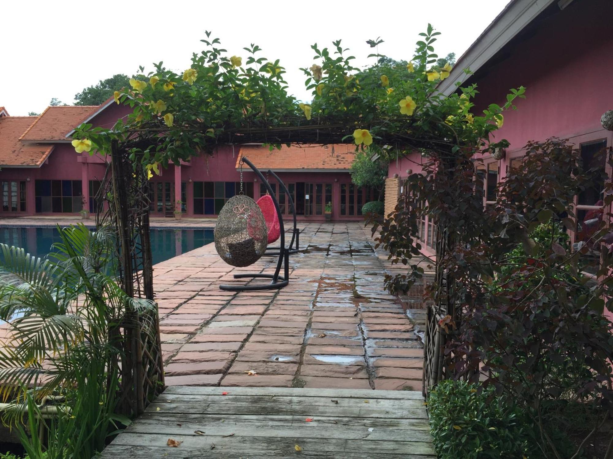 Chiangmai Royal Creek Hotel Ханг-Донг Экстерьер фото