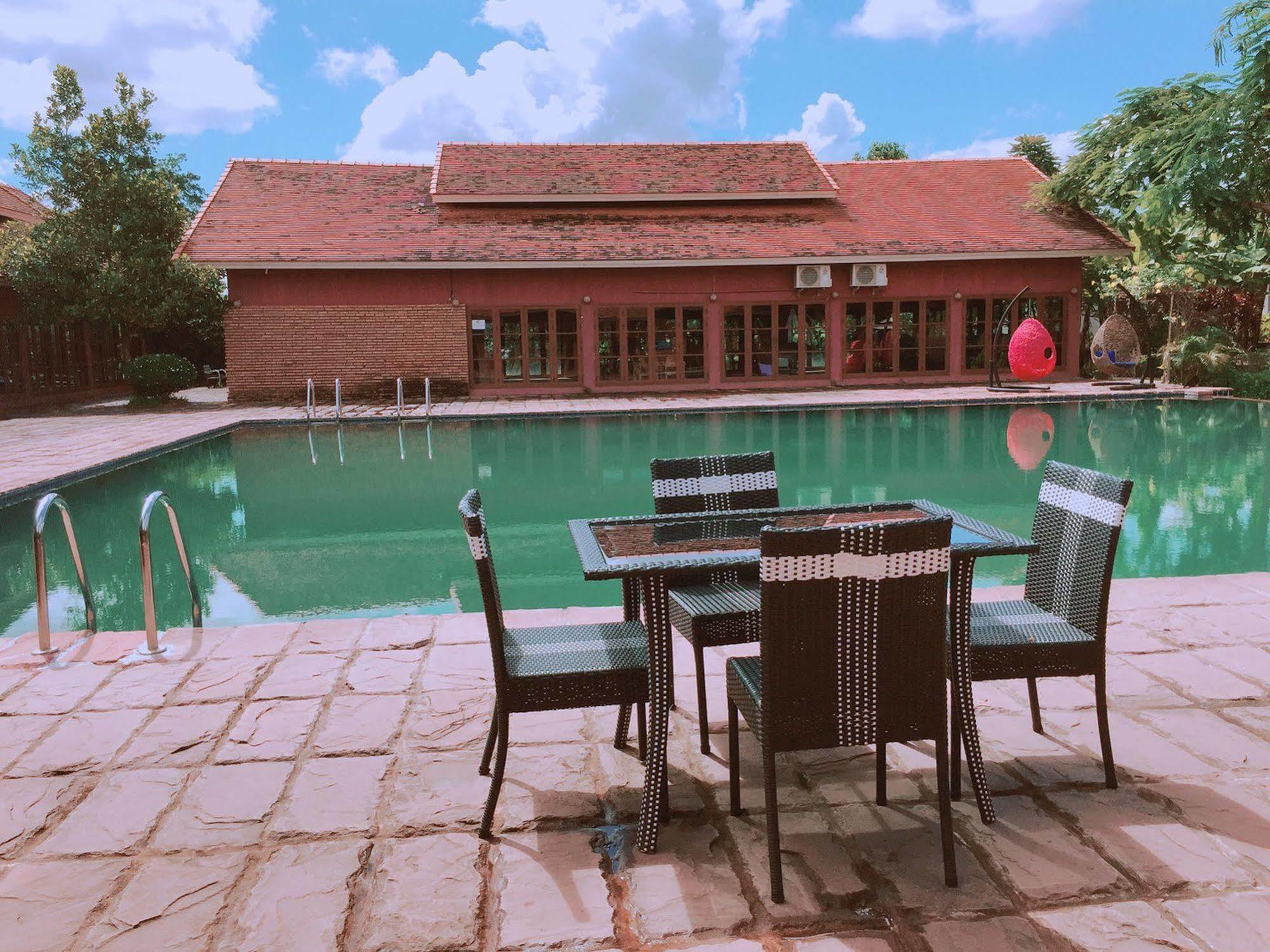 Chiangmai Royal Creek Hotel Ханг-Донг Экстерьер фото